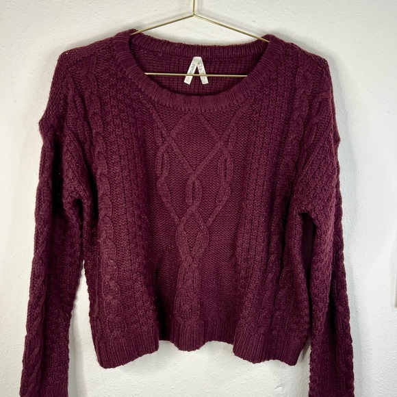 Mudd Burgundy Cable Knit Cropped Sweater - Women's Small Cozy Fall Winter Top - Picture 3 of 10